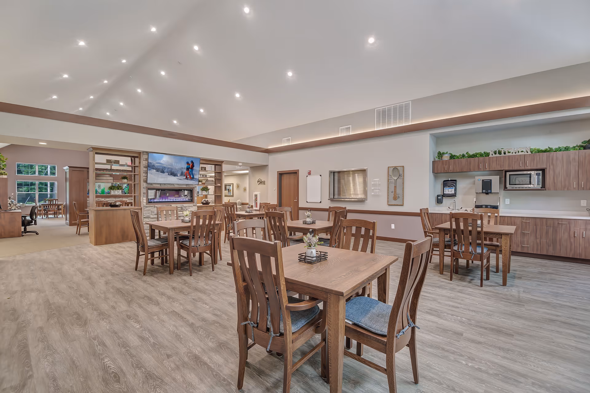 Photo 10 of Suite Living Senior Care of Crystal