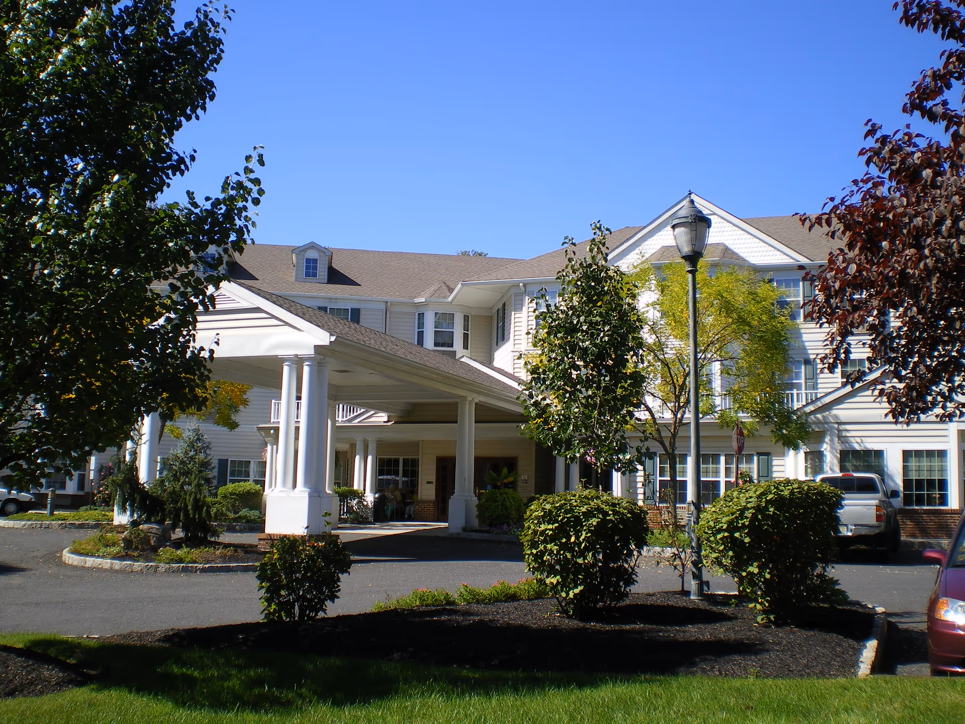 Exterior view of Brandywine Middlebrook Crossing by Monarch showing entrance and landscaped driveway.