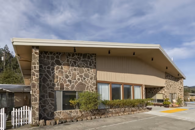 Photo 5 of Cloverdale Healthcare Center
