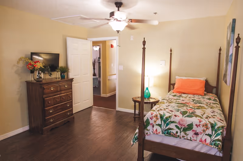 Photo 10 of Angels Senior Living at Palm Harbor