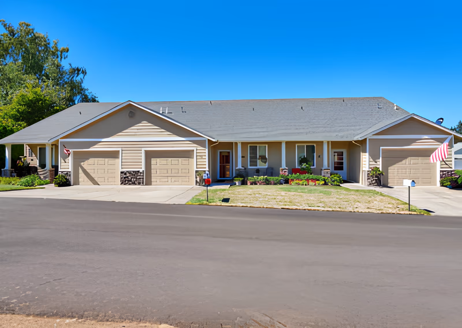 Photo 13 of Elliott Residence