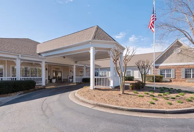 Photo 3 of Lakes at Gainesville Assisted Living