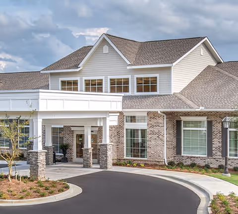 Exterior view of the Thrive at Green Island senior living facility.