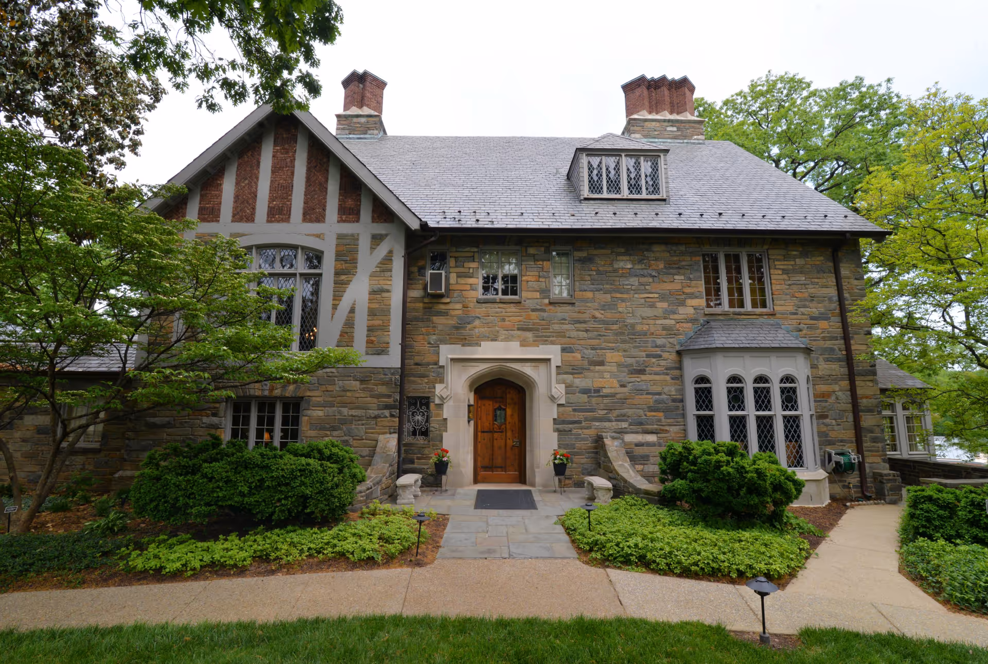 Photo of Knollwood Military Retirement Community