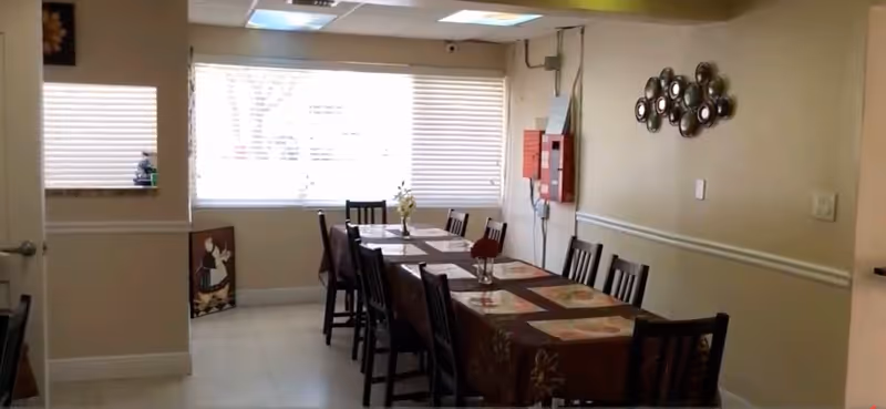 Photo 2 of Hollywood Beach Retirement Home