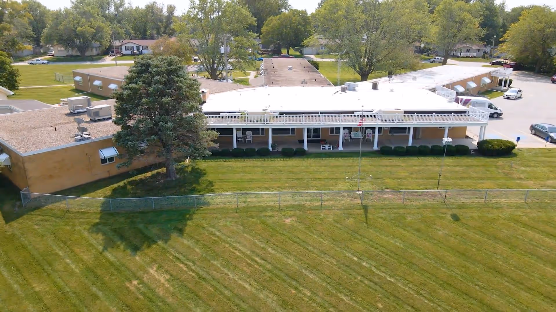 Photo of Oakland Manor