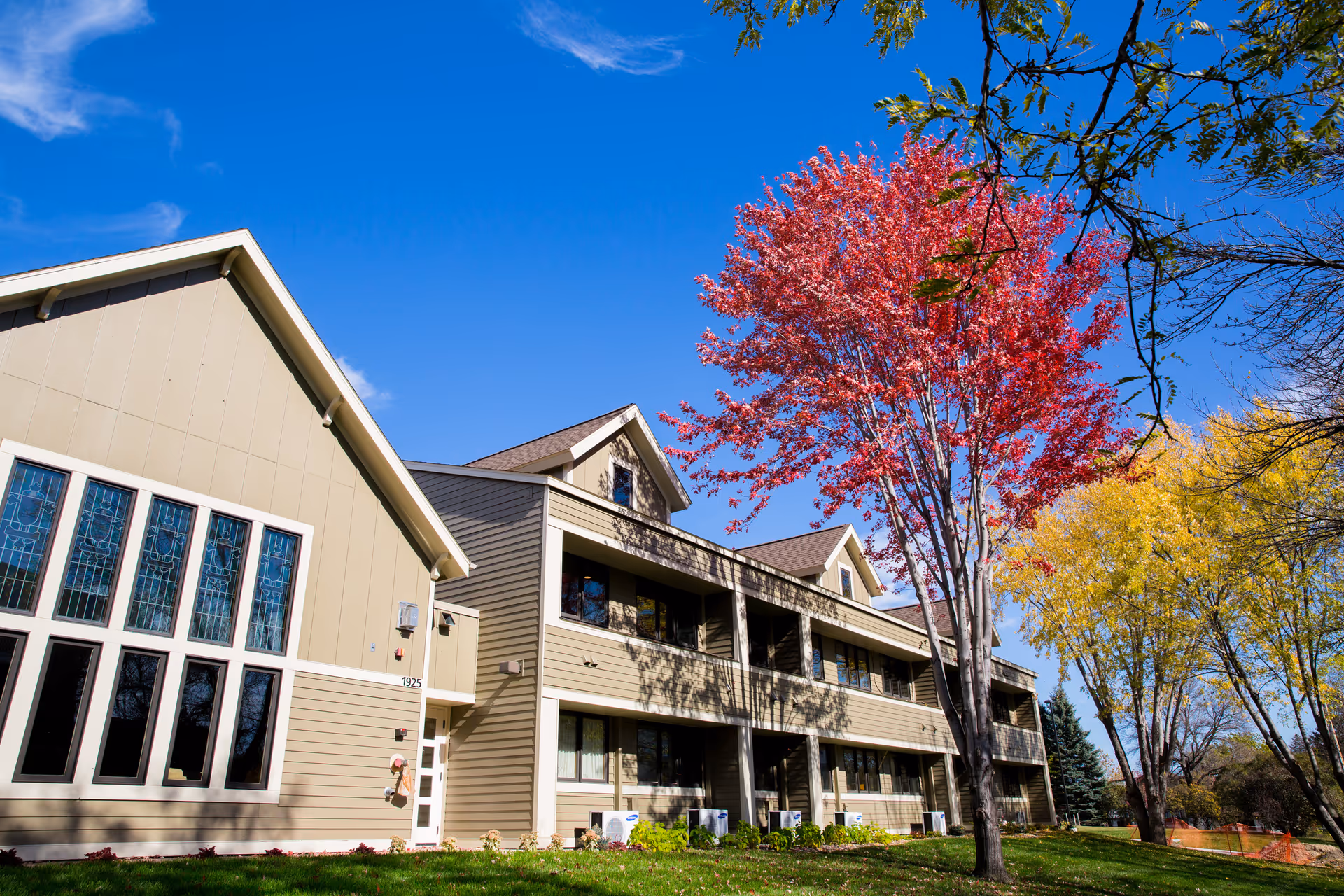 Exterior view of Gracewood Advanced Assisted Living and Men's Memory Care of Highland.