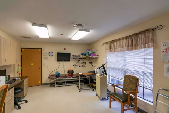 Photo 12 of Legend Oaks Healthcare And Rehabilitation Center - Gladewater
